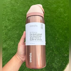 Limited Edition Owala 32oz Metallic Rose Gold Freesip Sway